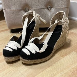 NEW Spain Summer Wedges